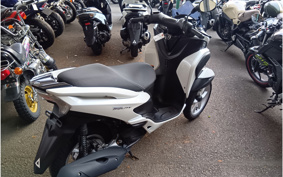 YAMAHA TRICITY 125 SE82J