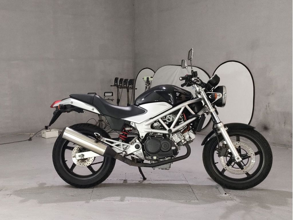 Фото Honda VTR 250 2010 с японского аукциона