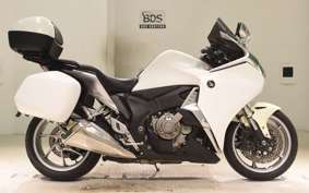 HONDA VFR1200F DCT 2011 SC63