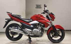 SUZUKI GSR250