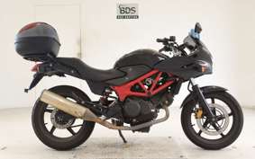 HONDA VTR 250 F 2003 MC33