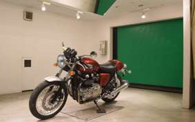 TRIUMPH THRUXTON 900 2004