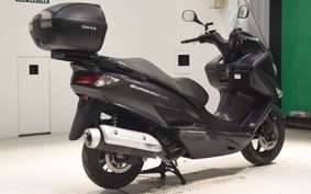 SUZUKI SKYWAVE 200 (Burgman 200)