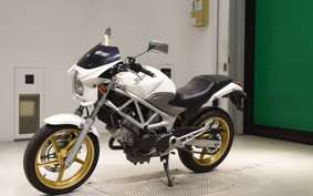 HONDA VTR 250 Gen. 2 2006 MC33