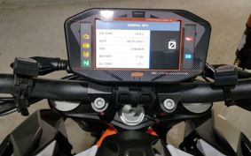 KTM 1290 SUPER  DUKE R V3940