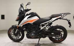 KTM 390 DUKE 2025