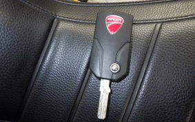 DUCATI DIAVEL DARK 2015