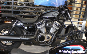 HARLEY  HARLEY RH975 NIGHT  STAR  2023 ZH1