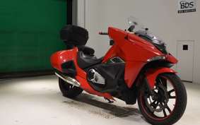 HONDA NM4 VULTUS -02 2015