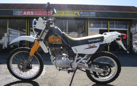 SUZUKI DJEBEL200 SH42A