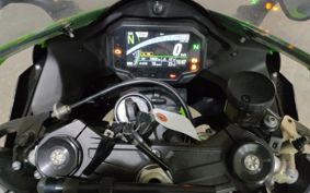 KAWASAKI ZX 10 NINJA R ZXT02L