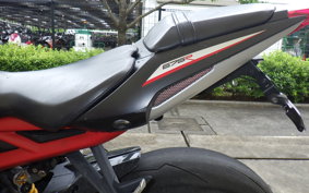 TRIUMPH DAYTONA 675 R 2016