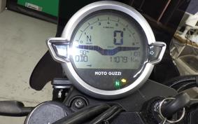 MOTO GUZZI V7 STONE 2023