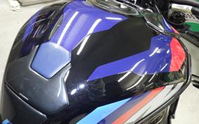 BMW M1000R 2023
