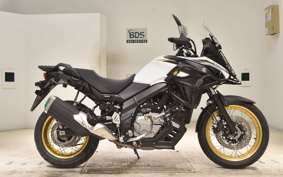 SUZUKI Vｽﾄﾛｰﾑ650XTA 2023 C733M