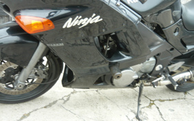 KAWASAKI ZZ-R400 2001 ZX400N