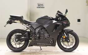 HONDA CBR600RR 2024 PC40