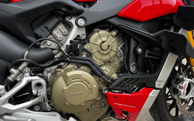 DUCATI STREET FIGHTER V4S 2021 1F00