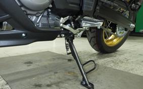 SUZUKI Vｽﾄﾛｰﾑ650XTA 2026 C733M