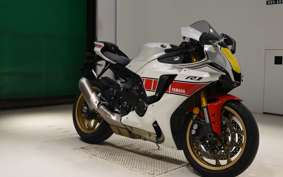 YAMAHA YZF-R1 2022