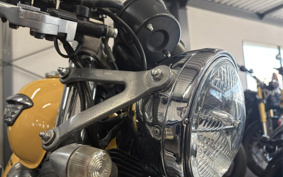 TRIUMPH THRUXTON 2006 TJ9042