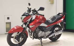 SUZUKI GSR250
