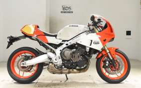 YAMAHA XSR900 GP 2024 RN96J