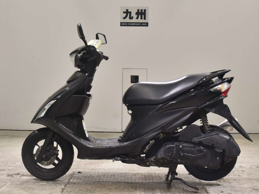 Фото Suzuki ADDRESS V125 S 2008 с японского аукциона