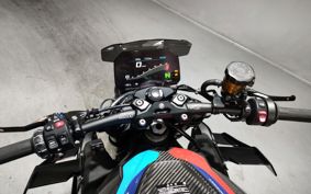 BMW M1000R 2024 0E81