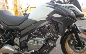 SUZUKI DL650 ( V-Strom 650 ) 2023 C733M