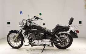 YAMAHA DRAGSTAR 250