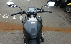 HONDA CB650R E-Clutch 2025 RH17