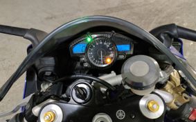 YAMAHA YZF-R1 RN19