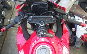 HONDA CBR650R E-Clutch 2025 RH17