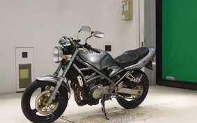 SUZUKI BANDIT 250 Gen.2 GJ77A