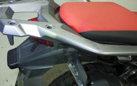 HONDA CRF1000L AFRICA TWIN 2016 SD04