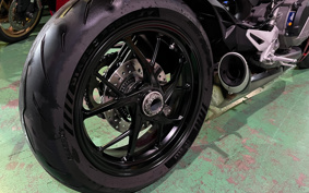 DUCATI STREET FIGHTER V2 2023 3F00