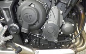 TRIUMPH TRIDENT 600 2023