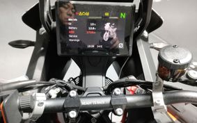 KTM 1290 SUPER ADVENTURE S 2025 V7940