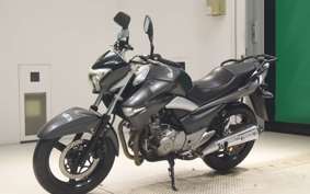 SUZUKI GSR250