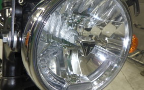 TRIUMPH BONNEVILLE T120 2025