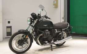 MOTO GUZZI V7 3 SPECIAL 2021