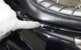 HARLEY XL883LI 2011