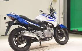 SUZUKI GSR250 2017