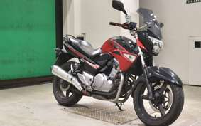 SUZUKI GSR250 2024