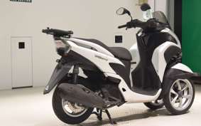 YAMAHA TRICITY 125 1999 SE82J