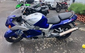 SUZUKI GSX1300R HAYABUSA 2000 GW71A