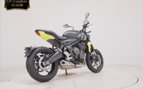 TRIUMPH TRIDENT 660 2025