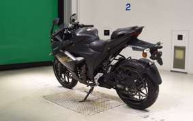SUZUKI GIXXER 250 SF