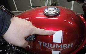 TRIUMPH STREET TWIN 2016